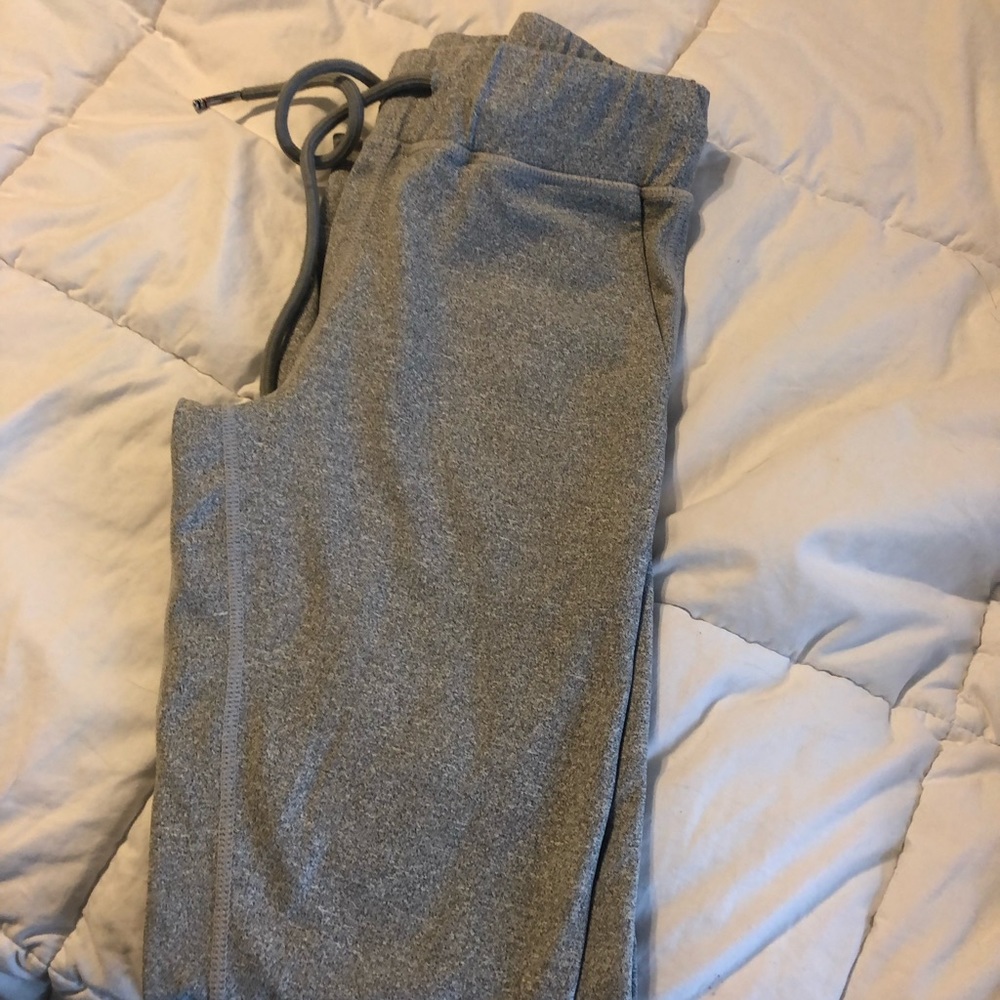 Crop shop boutique leggings